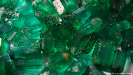 All about emeralds properties