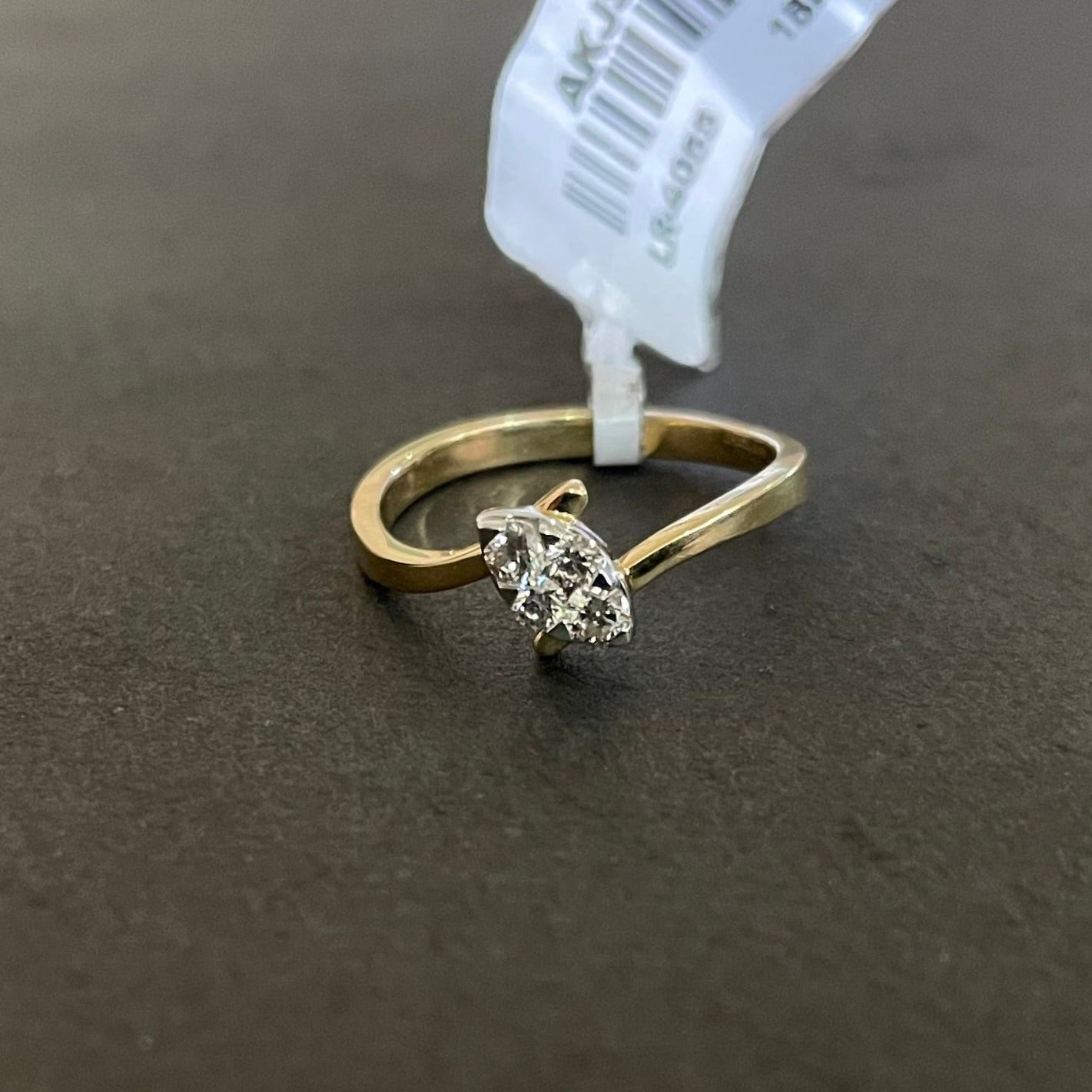 IGI Certified 18K Gold Marquise Shaped Diamond Ring