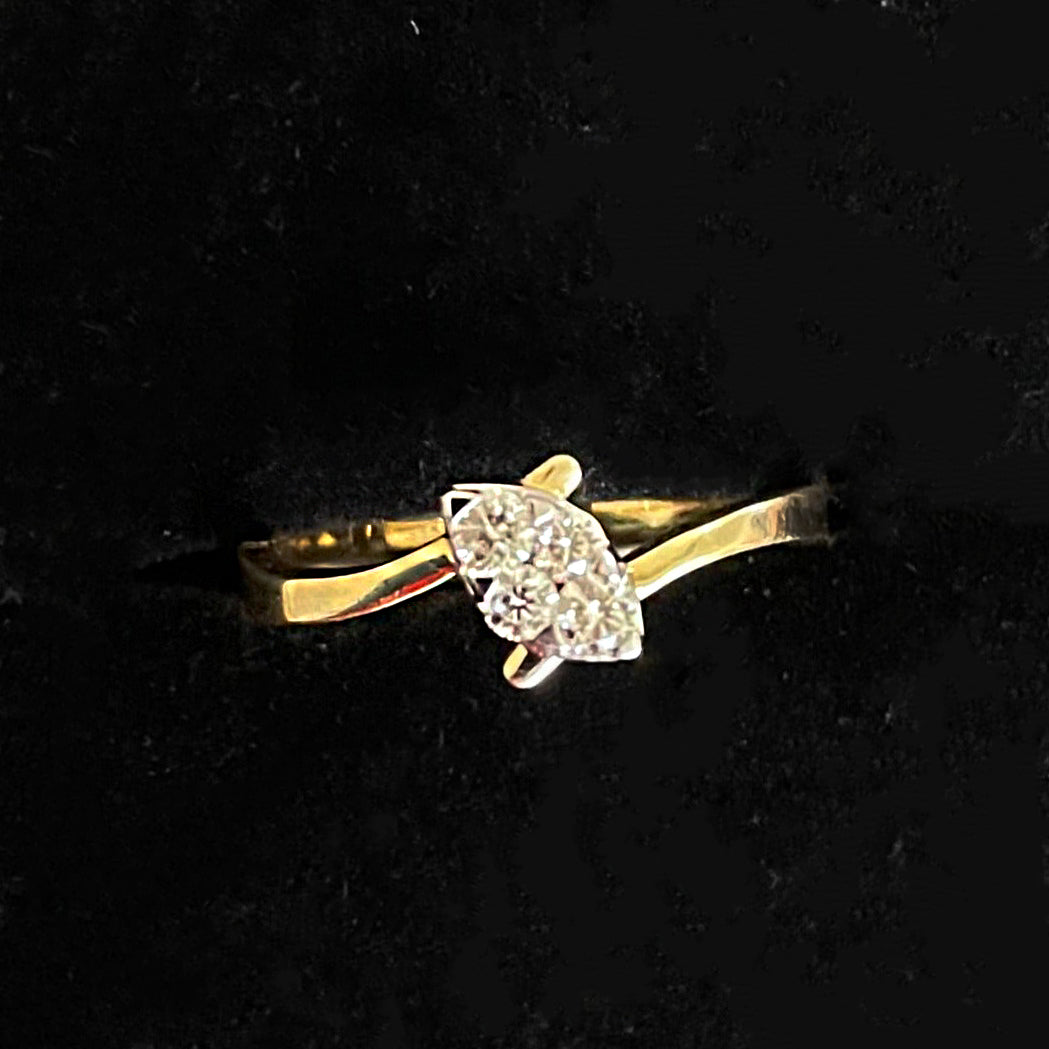 IGI Certified 18K Gold Marquise Shaped Diamond Ring
